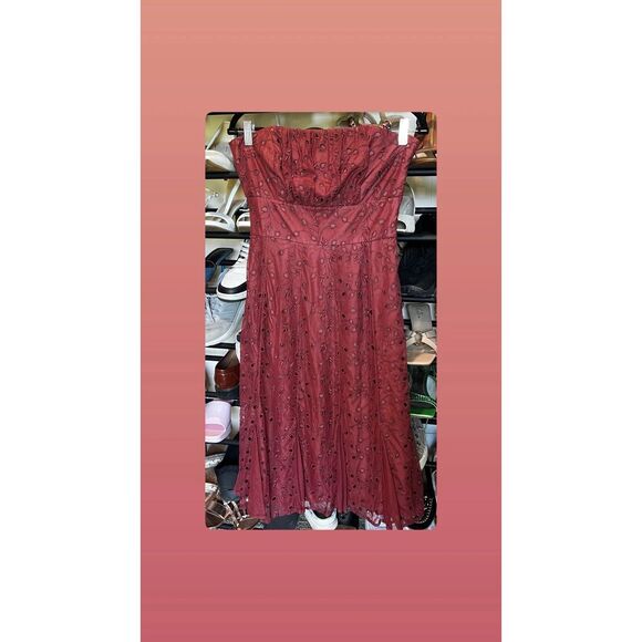 Coast Dresses & Skirts - Coast Size 12 Embroidered Floral Mauve women's strapless dress